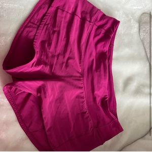 size 2 ripen raspberry lululemon speed up shorts